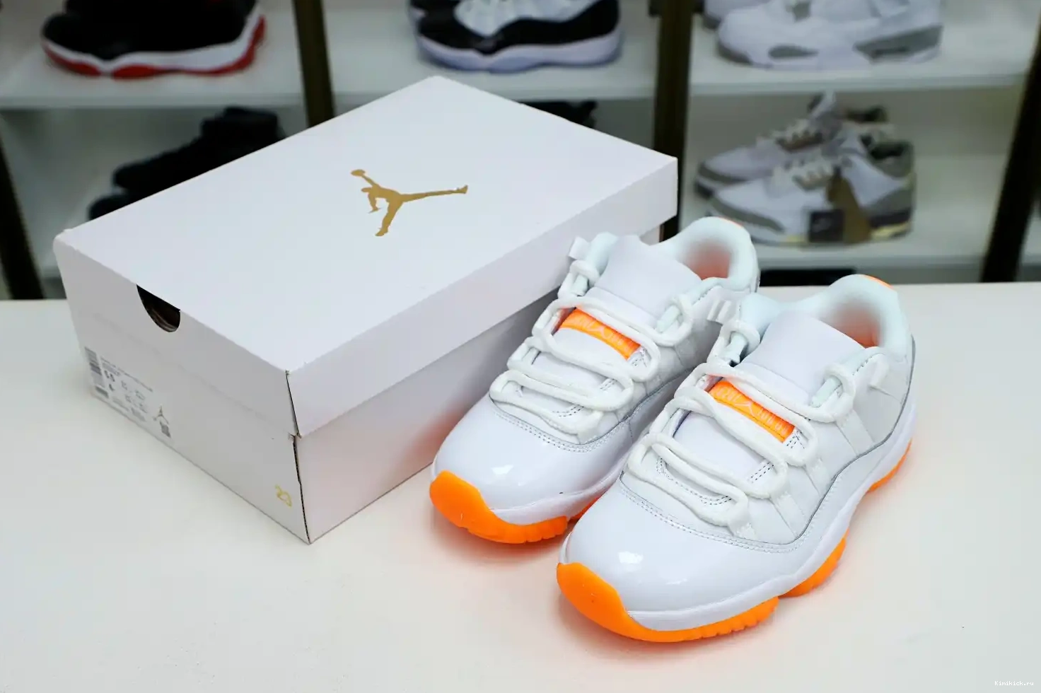 LOW CITRUS' RETRO Kimikick JORDAN 'BRIGHT AIR WMNS 11 0403